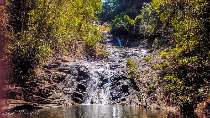 Der Lampi Wasserfall, ca. 19 km vor Khao Lak